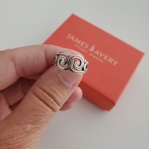 Retired James Avery Gentle Wave Ring